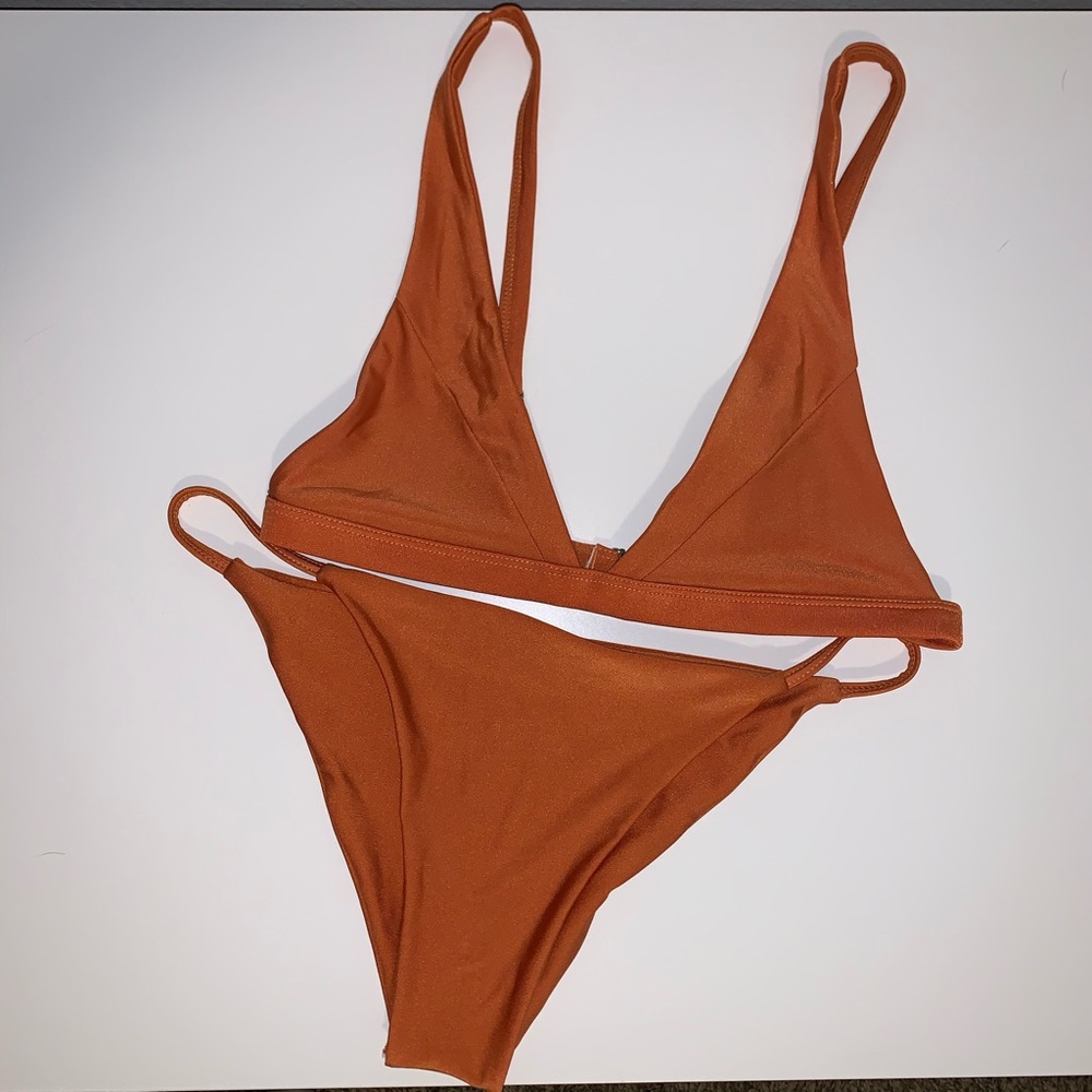 Never worn blackbough swim set